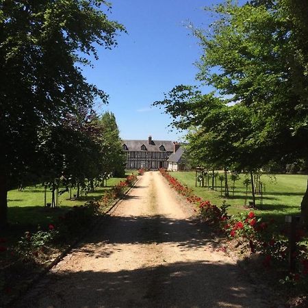 La Gloriette gîte situé Dans La propriété Dun magnifique manoir Vatteville Extérieur photo