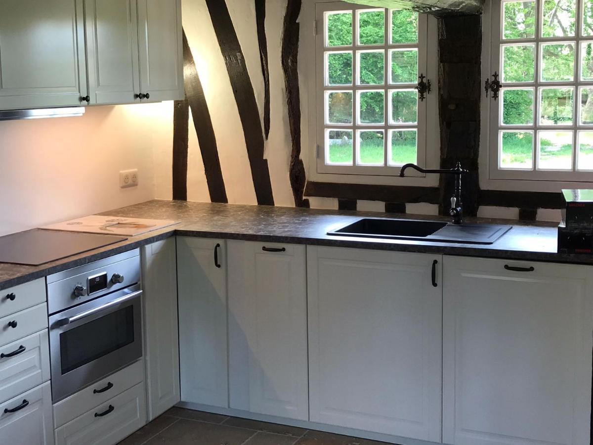 La Gloriette gîte situé Dans La propriété Dun magnifique manoir Vatteville Extérieur photo